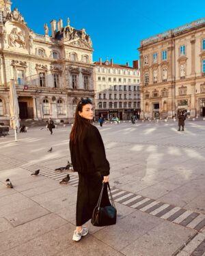 Özge Yağız Instagram - #lyon 🤍