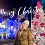 Erika Buenfil Instagram - “Que la magia de la Navidad llene tu corazón de alegría y tu hogar de amor.” 🎄
