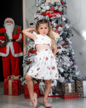 Jésica Cirio Instagram - Con Chloe les deseamos a todos una muy feliz Navidad. ☺️🎄 Que sea una noche llena de amor, magia y lindos momentos. 💓 
@coco.bsas