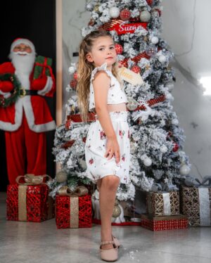 Jésica Cirio Instagram - Con Chloe les deseamos a todos una muy feliz Navidad. ☺️🎄 Que sea una noche llena de amor, magia y lindos momentos. 💓 
@coco.bsas