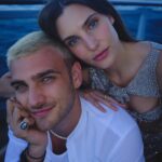 Macarena Achaga Instagram - vivimos en el futuro 🥹 y aquí en Australia ya es 1ero de enero -desde hace rato- y no podría pedir nada más que tener a mis personas favoritas todas juntas 💕💕💕 
gracias por acompañarnos en otro año de huracán macarena 🌪️

@santiagoachaga & @ren.soifer todo es mejor con ustedes 💘
