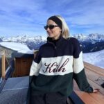 Lena Gercke Instagram – On top 🏔️ really loving this place, so we came twice this week without even skiing 😂🙏🏻😇🙌🏻