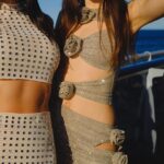 Macarena Achaga Instagram - vivimos en el futuro 🥹 y aquí en Australia ya es 1ero de enero -desde hace rato- y no podría pedir nada más que tener a mis personas favoritas todas juntas 💕💕💕 
gracias por acompañarnos en otro año de huracán macarena 🌪️

@santiagoachaga & @ren.soifer todo es mejor con ustedes 💘