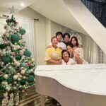 Karla Estrada Instagram - HOPE, COURAGE, KINDNESS and HAPPINESS. 

Lets go 2024! 
#theFords