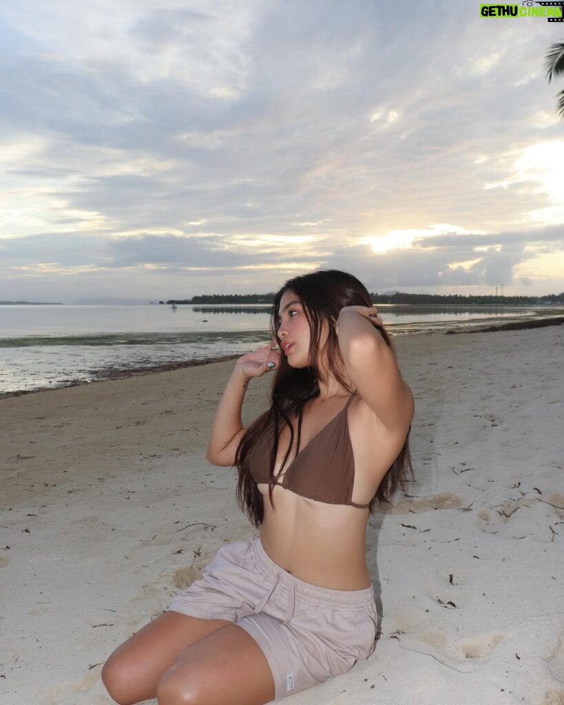 Heaven Peralejo Instagram - Island girl 🌴 @bayudsiargao