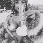 Jeannie Mai Instagram - Cuz she can ✨🎂🥳🥳
