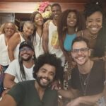 Juliana Alves Instagram - 2023> 2024 
Despedida e início!

Um ano cheio de amor! ❤️🙌🏾✨

Começamos da melhor forma: casa, amigos, crianças brincando, música boa e muitos brindes! 🥂✨
Obrigada, meus amores!