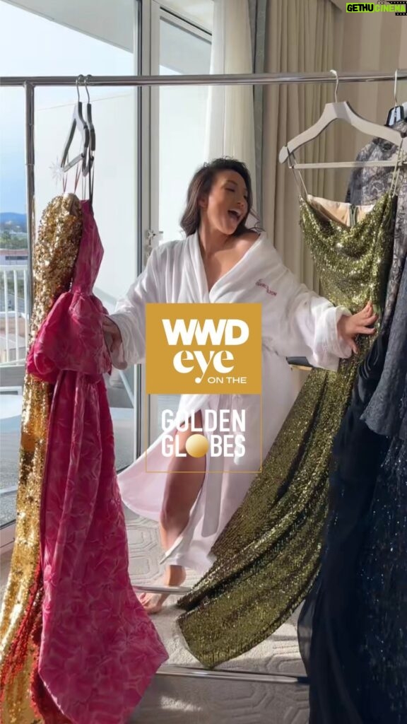 Jeannie Mai Instagram - When your hotel room becomes #Saltburn Manor in preparation for the Golden Globes 🙃

Tune in to WWD Eye on the Red Carpet tomorrow on WWD.com and @wwd on social at 5:30 EST / 2:30 PST to watch. 

#GoldenGlobes
#MurderontheDancefloor
#Saltburn