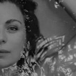 Ludwika Paleta Instagram - B t s  w / @ludwika_paleta 🖤🌼🔥
.
.
🎥 @_boknegra 🚀
.
.
.
#reels #reelsinstagram #behindthescenes #actresslife #behindthescenes #filmphotography #blackandwhite #bnw #bnw_greatshots #bnwphotography #beauty #nikonphotography #kbocanegra