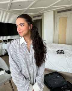 Antonia Gentry Instagram - last week in miami with @celine 💕💕💕

hair: @howtokeshia 
makeup: @bo_champagne 
wearing: @celine