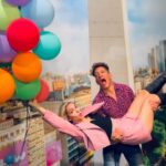 Nicolás Vázquez Instagram - Ayer festejamos el reestreno y la sala llena con todo el equipo de Tootsie como niños en @blowupexperience 
exposición de Arte Inflable, que manera de disfrutar y reírnos. 
@dgexperiencecom y cenamos en un lugar espectacular como
@barreto_larural en la rural.
Bendecidos por tanto!!