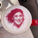 Mayim Bialik Instagram - Shoutout to @redmaplela for this incredible latte art they served to my friend with my face on it lol. 🍁