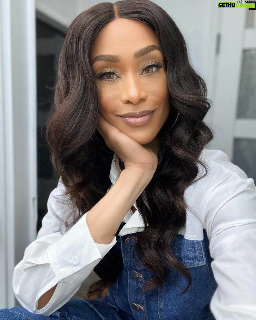 Tami Roman Instagram - “Darlene” has entered the chat. 

Squad: @boutiquehush @letbeauty1 #Rose #D2BF