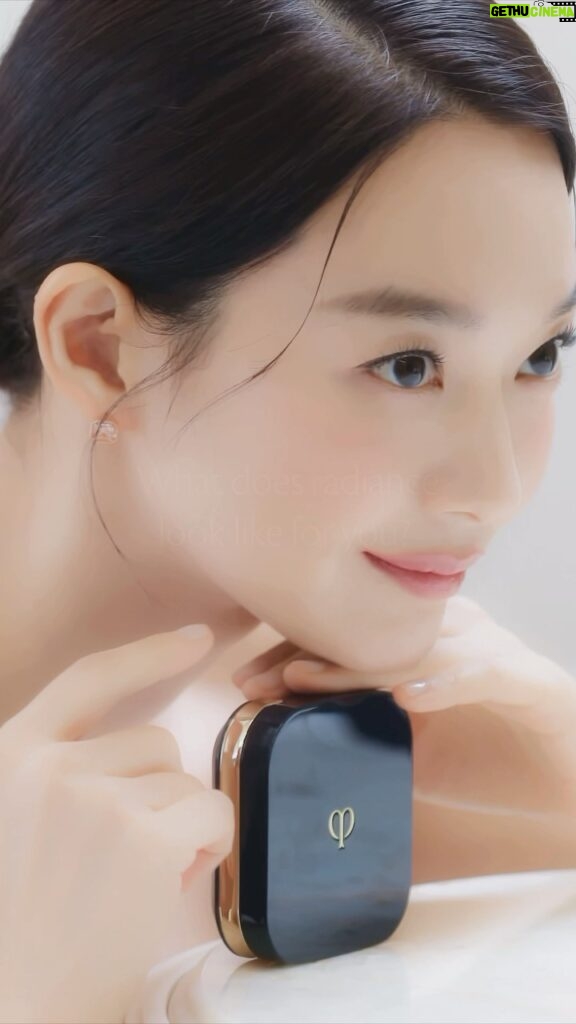 Shin Min-a Instagram - Ever wondered what the secret is to Shin Min-A’s radiant glow? Join us behind the scenes as @illusomina reveals her Clé de Peau Beauté essentials.