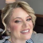 Erika Buenfil Instagram - Tu sonríe.  La vida es linda y bella. Ánimo!!! ❤️❤️❤️ #senoshizomiellaluna