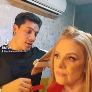 Erika Buenfil Instagram - Te quiero y te extraño. @vicoguadarrama