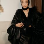 Jeannie Mai Instagram - Airport lost my luggage (which included my makeup bag 😵‍💫😭🤬) but betcha can’t tell😅 Thank you @stephanerolland_paris… you had me covered ♠️ The most enchanting way to kick off my #pfw ✨