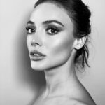 Rabia Soytürk Instagram - Güzel geldin 25 🎂🤍