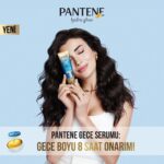 Özge Yağız Instagram - Sizce gece boyunca saçlarıma nasıl bakım yapıyorum? 🤔👉Tabii ki Pantene Hydra Glow Gece Serum ile! 🤩🌙 Hyaluronik asit ile zenginleştirilmiş Pro-V formülü, 7 günlük hasarı 8 saatte onarmaya yardımcı oluyor. Aynı zamanda Pantene Hydra Glow Gece Serumu’nu ıslak ya da kuru saça durulamadan uygulayabilirsin. Şimdi saçlarım için güzellik uykusu vakti! 💙✨ @panteneturkiye #PanteneYapar #HydraGlowGeceSerumu #işbirliği