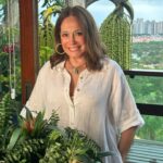 Susana Vieira Instagram - Que venha o final de semana… Com muito amor e paz ☮️ 💚