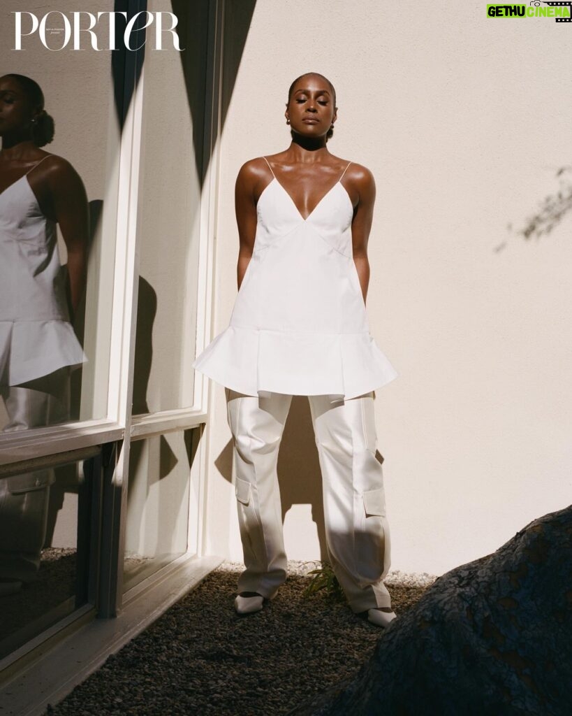 Issa Rae Instagram - Had the absolute pleasure of speaking with prolific author, @oteghauwagba for @portermagazine
—
Photographer: @deirdredeirdredeirdre
Stylist: @herinchoi1
Hair: @felicialeatherwood 
Makeup: @joannasimkin 
Art Director: @lizzy.cooney