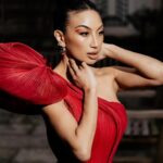 Jeannie Mai Instagram - If you weren’t burning Maybelline eyeliner wit a lighter in the 80’s, u haven’t lived ✋