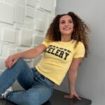 Sofie Dossi Instagram – Chew em up🍴spit em out 👅 CELERY 🥬
T-shirts out now on @shopsofiedossi