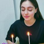 Cemre Baysel Instagram - 24.. her şeyinle bugünkü beni yarattın. Ne güzel dilemişim ki seni tüm güzelliklerinle geldin.. 
Ve 25 :) 
Senin için çok heyecanlı, umutlu ve kararlıyım.. 
Işıl Işıl geçeceksin biliyorum!