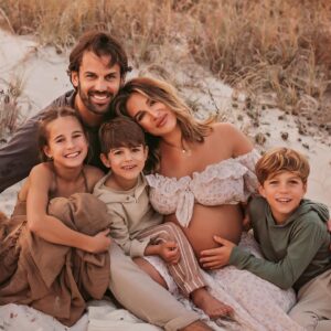 Jessie James Decker Instagram - Loves of my life ❤️❤️❤️❤️❤️