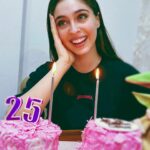 Cemre Baysel Instagram – 24.. her şeyinle bugünkü beni yarattın. Ne güzel dilemişim ki seni tüm güzelliklerinle geldin.. 
Ve 25 :) 
Senin için çok heyecanlı, umutlu ve kararlıyım.. 
Işıl Işıl geçeceksin biliyorum!