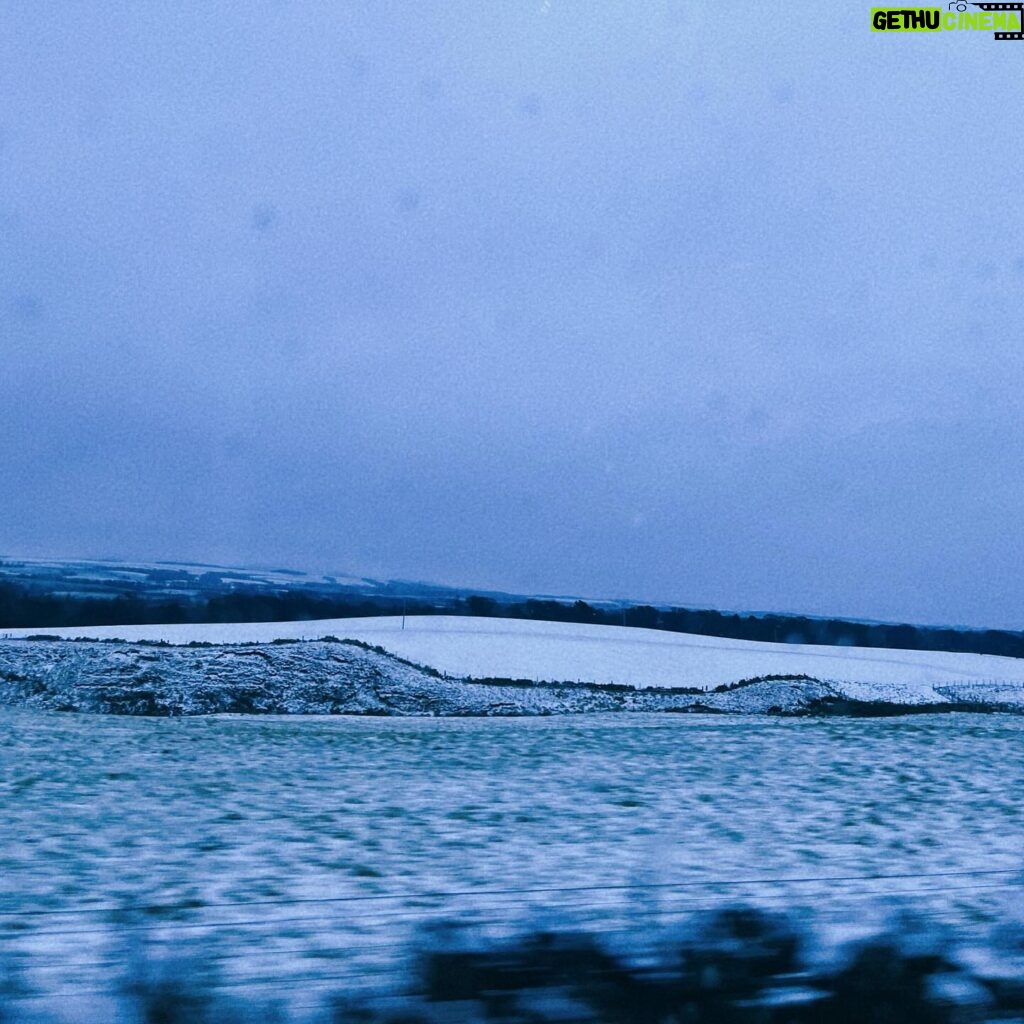 Kōki Instagram - 最近の写真📷☺️

雨、雪、晴れ、曇り、強風、一日の中で全てが存在する事は滅多にないですよね！20分に一回季節が変わる様に天候が激しく変わる場所です😂
常に新しい景色が現れる所で撮影をしています💓💪

大好きなチームから毎日沢山学ばさせていただいています☺️
