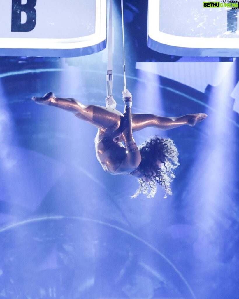 Sofie Dossi Instagram - Sofie Dossi defied gravity in AGT: Fantasy League Finals! 🤸‍♀️✨ #AGTFantasyLeague