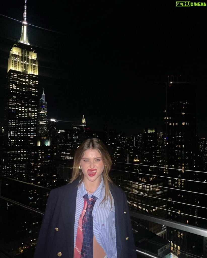Nicole Wallace Instagram - A New York Moment with @TommyHilfiger  xoxo❣️
#NYFW24 #TommyHilfiger