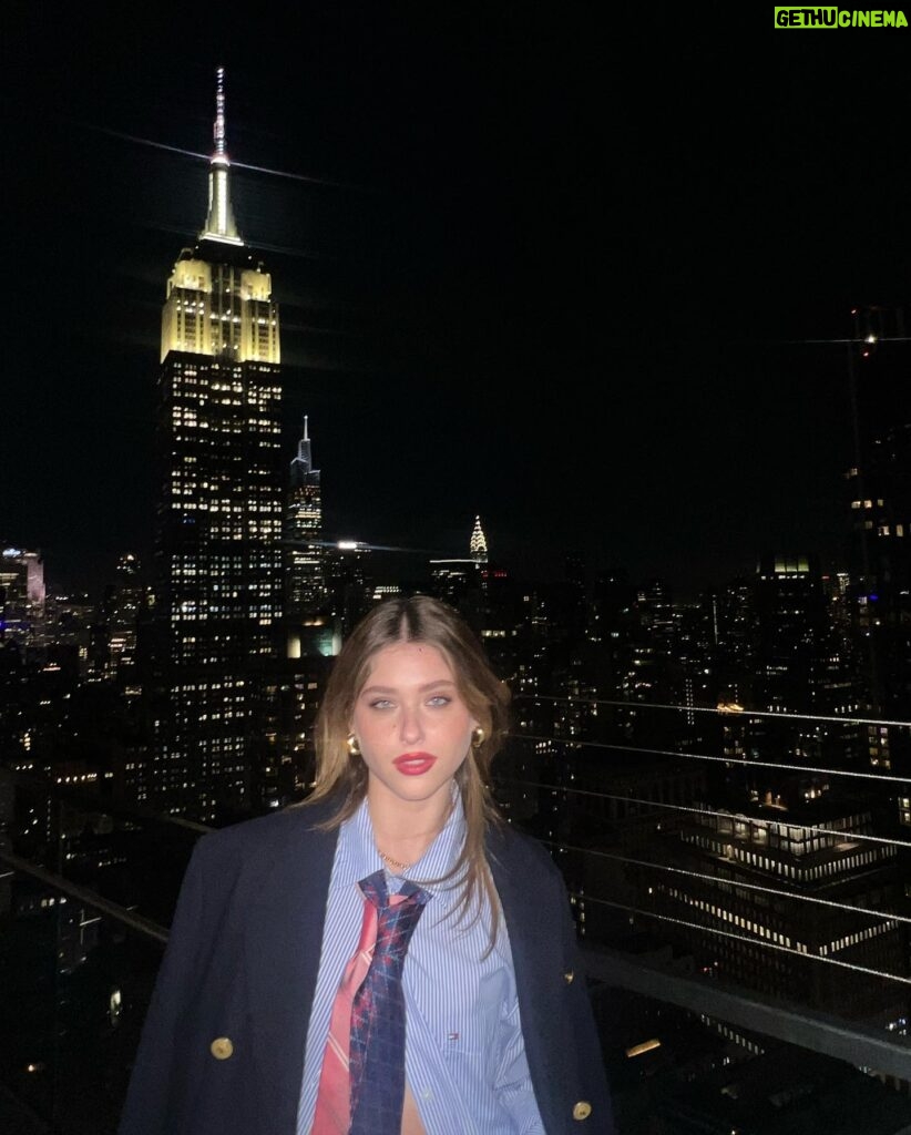 Nicole Wallace Instagram - A New York Moment with @TommyHilfiger  xoxo❣️
#NYFW24 #TommyHilfiger
