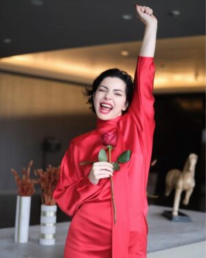 Merve Boluğur Instagram - 🌹 #ad