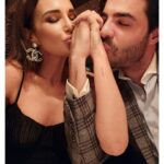 Paula Echevarría Instagram - Mi San Valentín... 
Te quiero y quiero seguir divirtiéndome, desmelenándome, cayéndome, levantándome, desesperándome y derritiéndome de amor contigo siempre ♥️🌹🔐

#EspérameQueVoy
#SanValentin
#Mío 
@migueltorres