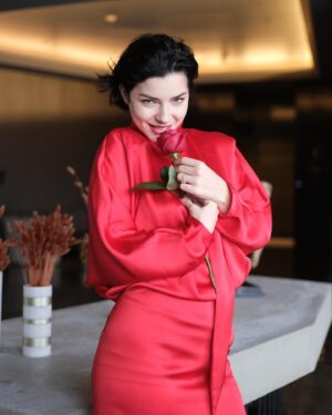 Merve Boluğur Instagram - 🌹 #ad
