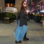 Jeannie Mai Instagram - Wait til I tell u all about my night in @monsemaison ⚡️🖤🌼