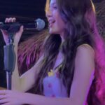 Violette Wautier Instagram - ร้องสดครั้งแรกหลังเพลงปล่อยกับ “ENVY”  Happy Valentine Day kaa💜 
#ENVYViolette