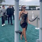 Jeannie Mai Instagram - Thank youuuu @peopleschoice for such a fun show and wrapping it by 7 so this Golden Girly could make her after partayyy eowww😛