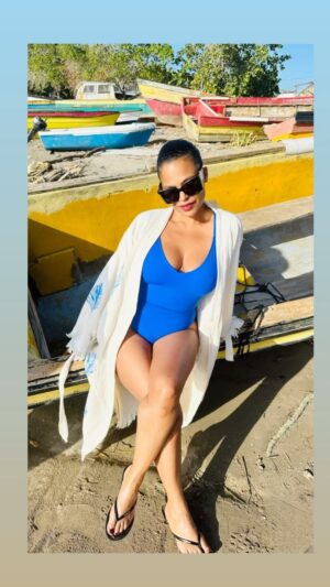 Nia Long Instagram - Gone fishing 😘