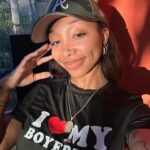 Zonnique Pullins Instagram - wears shirt for less convo🌹