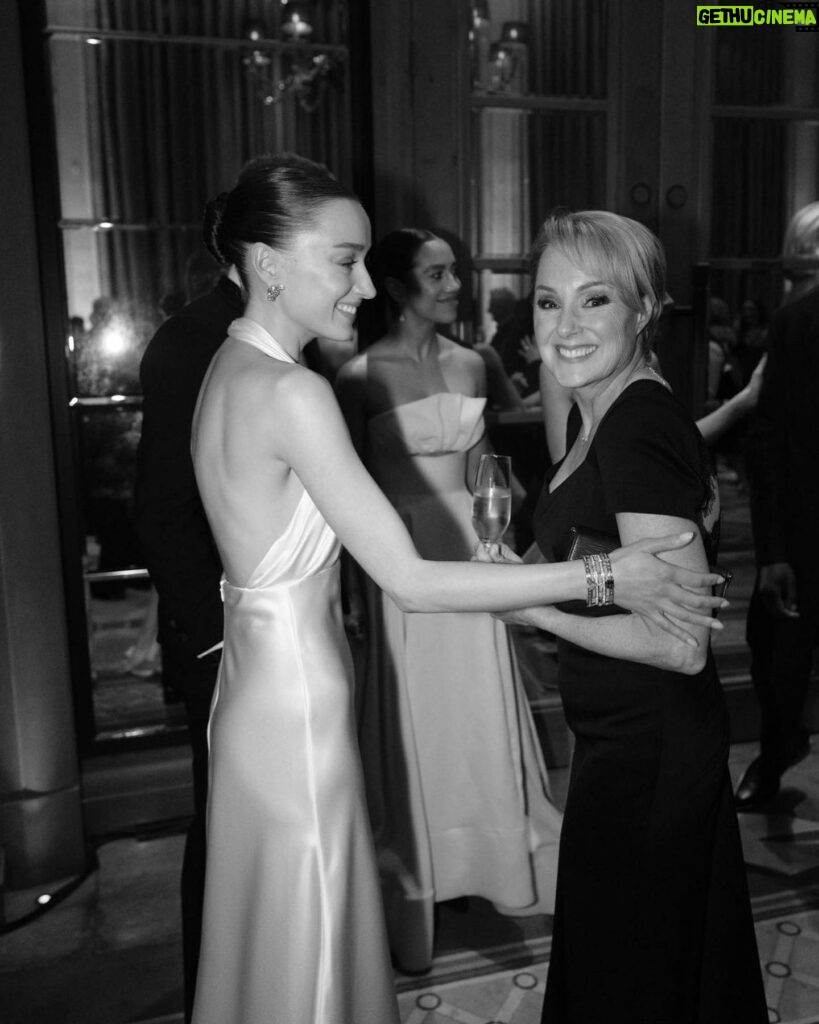 Phoebe Dynevor Instagram - It was the such an honour to be nominated for the @bafta rising star award. Wearing @louisvuitton I got to celebrate with my favourite people in the world including my incredible team. A night to remember!!! Thank you thank you @nicolasghesquiere thank you @nicky_yates @ginakanemakeup @dayaruci @charlottetilbury ❤️❤️❤️