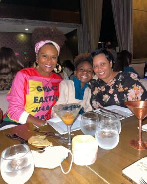 Tabitha Brown Instagram - Help me wish the best big sister in the world aka my Moma’s twin, my one and only sister @shortybell22 a Happy 51st birthday 🎉. I love you sister❤️. Have an amazing day!! #happybirthday y