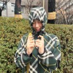 BIBI Instagram - 💚💛 @burberry #ad