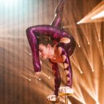 Sofie Dossi Instagram - ǝɔɐld ʎddɐɥ ʎɯ
.
BTS of the finale of AGT Fantasy League out now on YouTube! Link in bio.