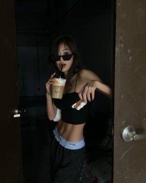 Keerati Mahapreukpong Instagram - 🖤☕️