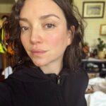 Regina Blandón Instagram - 👩🏻💇🏻‍♀️💃🏻🫰🏼👁️👄👁️