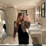 Dani Dyer Instagram - Our favourite stay🫶
Celebrating an early Mother’s Day💗
@champneysspas