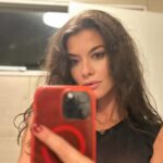 Alinne Moraes Instagram -